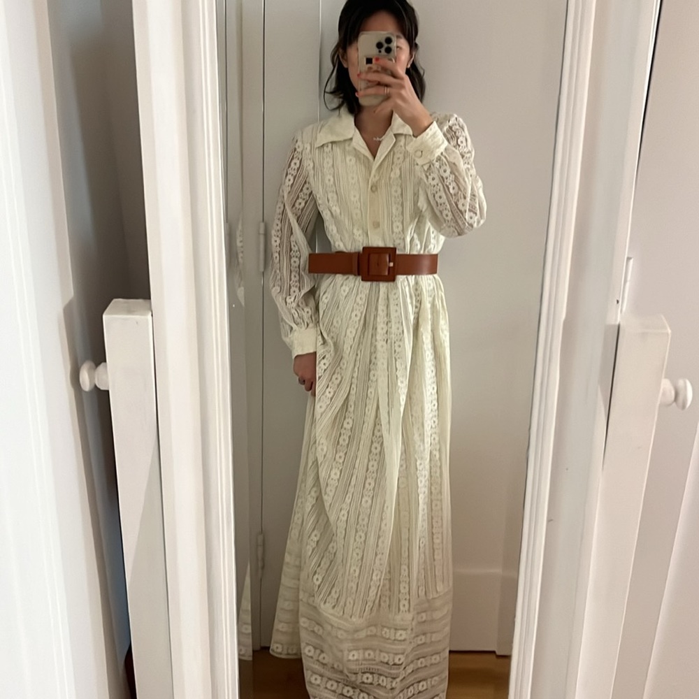 Vintage off white lace button up maxi dress - Picture 4 of 10